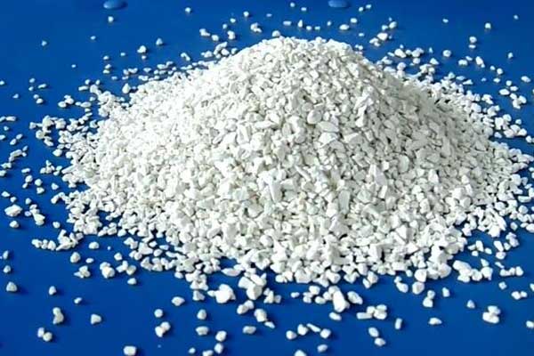 Canxi hypoclorit (Calcium hypochlorite) – Ca(OCl)₂